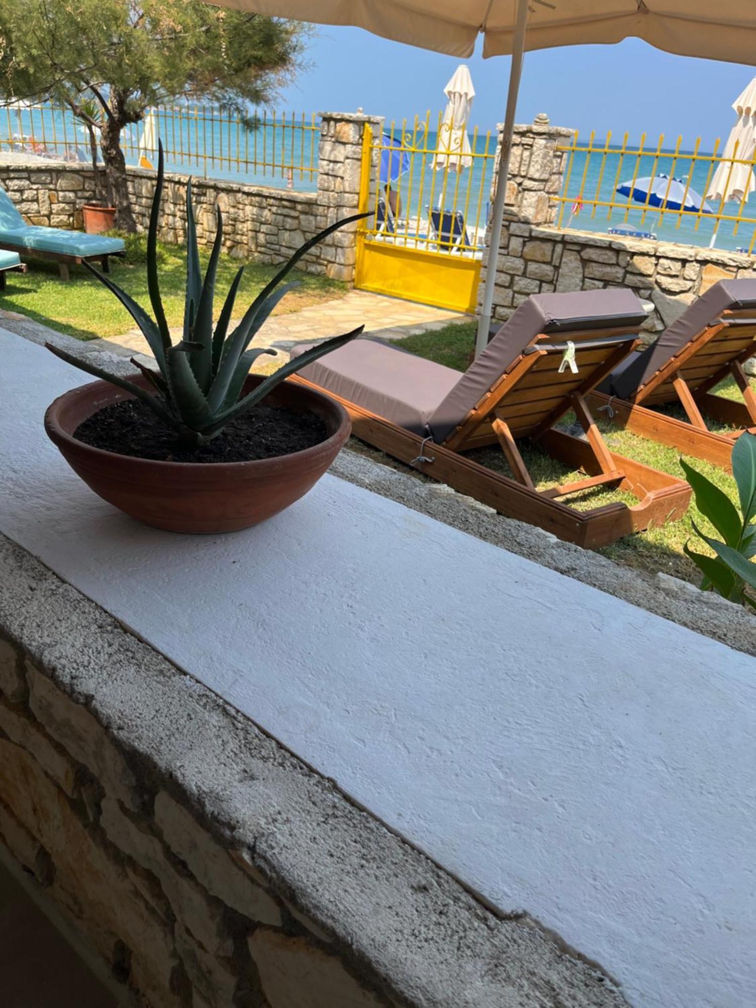 Nikotsaras Beach House Since 1930 Acharavi  Exterior foto